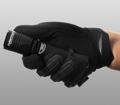 Тактический фонарь Armytek Dobermann Pro (тёплый свет)