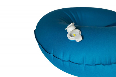 Подушка надувная под шею Tramp 47*36*14 см TRA-159