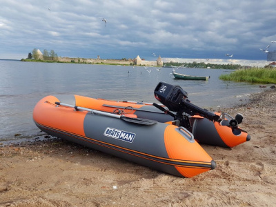 Надувная лодка Boatsman BT330K (графитово-оранжевый) модель 2026 г
