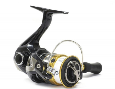 Катушка Shimano Nasci 16 C2000S