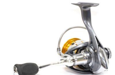 Катушка Daiwa 11 Freams 2000
